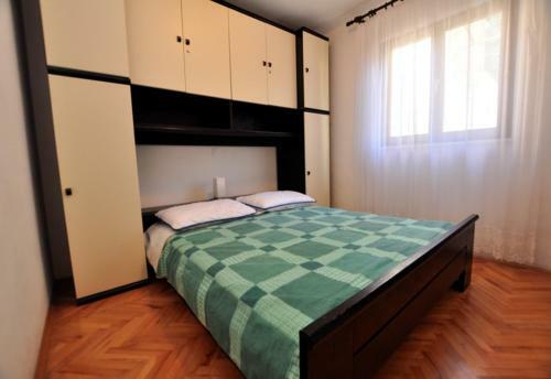 Apartments Pavao - With Parking