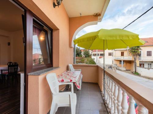 Lovely Holiday Home In Posedarje With Balcony