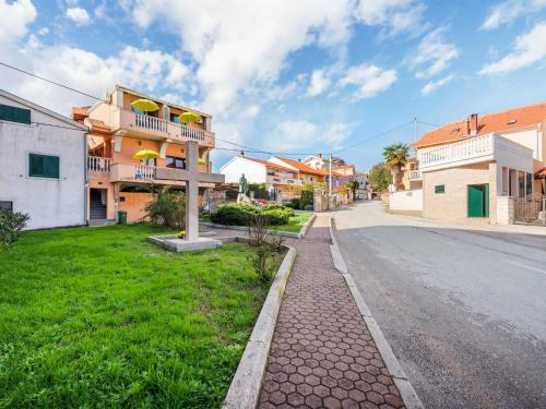Lovely Holiday Home In Posedarje With Balcony