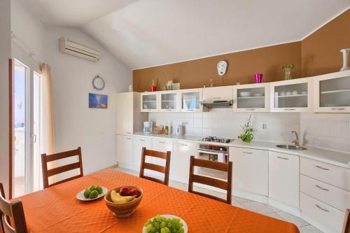 Apartments Bozidar 2035