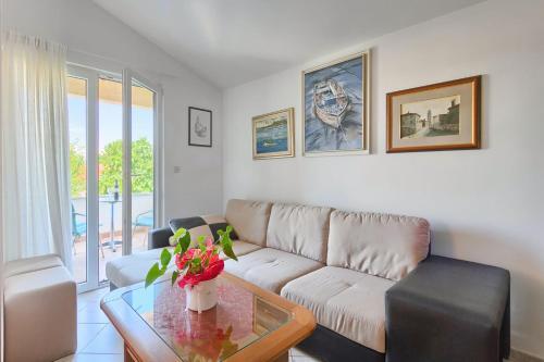 Apartments Bozidar 2035