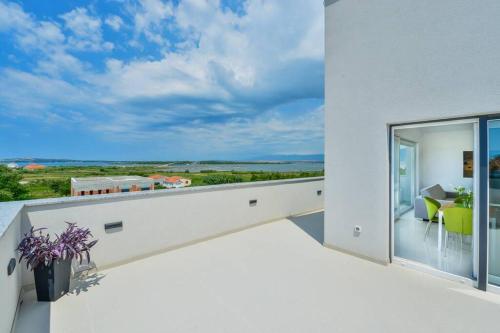 Modern Two Bedroom Apartment - Sk3