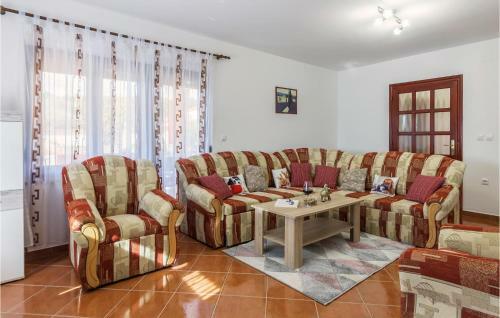 Amazing Apartment In Pula With 3 Bedrooms