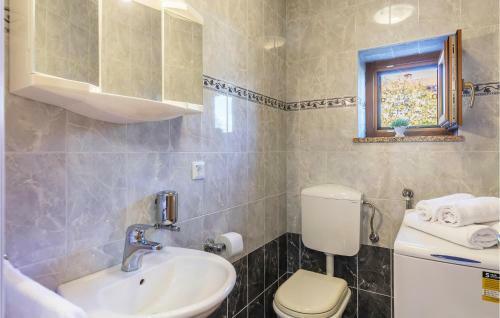 Amazing Apartment In Pula With 3 Bedrooms