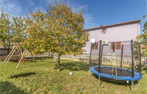 Amazing Apartment In Pula With 3 Bedrooms
