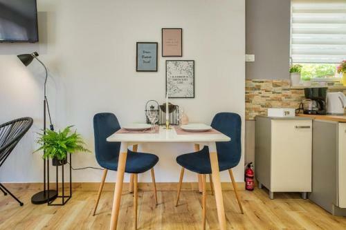 Amphitheater Garden Studio Apartments