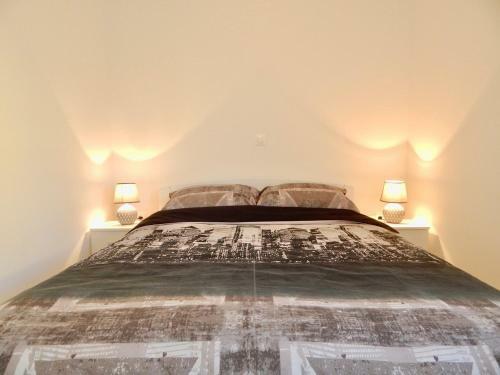 Hostal Apartments Mira