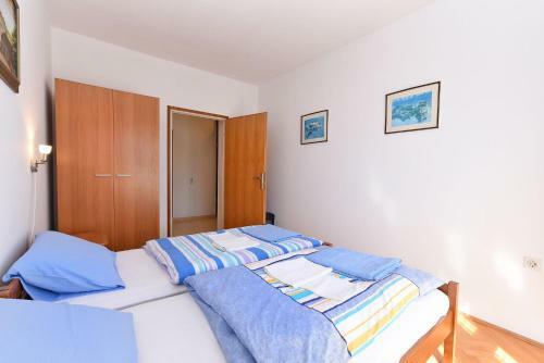 Apartments Josip 74