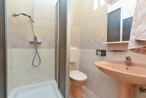 Apartments Josip 74