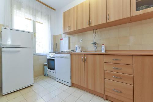Apartments Josip 74