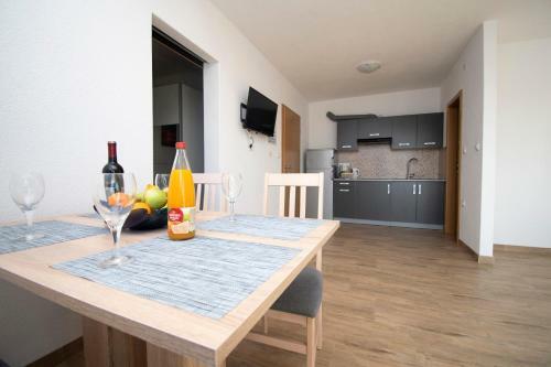 Hostal Apartmani Mirna Luka