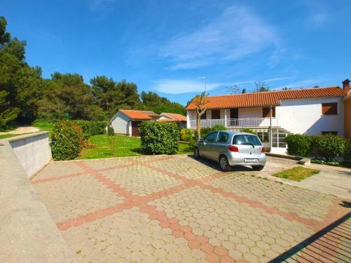 Apartment Alma 1600