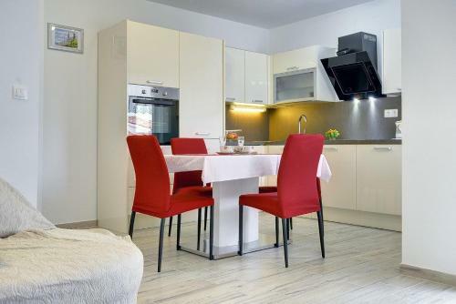 Apartments Elviana