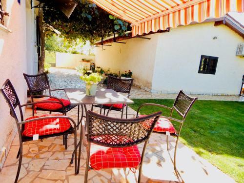 Hostal Lovley Rural Apartment With Garden