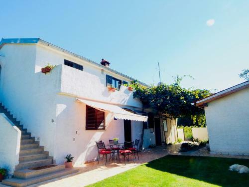 Hostal Lovley Rural Apartment With Garden