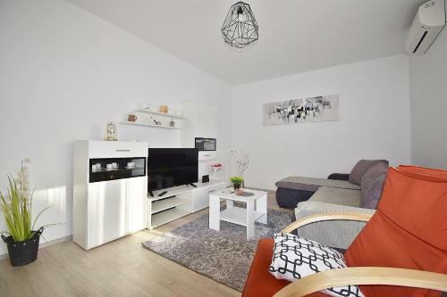 Apartment Navy Near The Beach