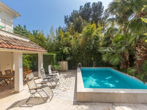 Delux Villa In Pula With Swimming Pool