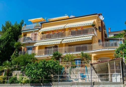 Hostal App-rooms Gracia - With Great View