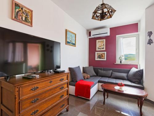 Simplistic Apartment In Rabac Near Seabeach