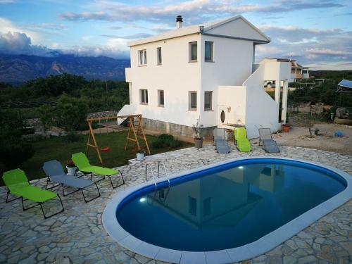 Holiday Home Zdenka-with Pool