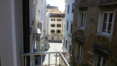Stari Grad Apartment