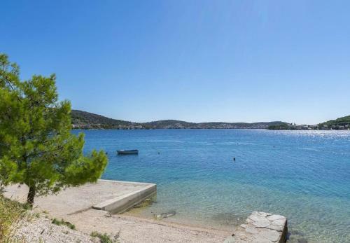Apartment Ton?i - 100 M From Sea