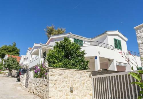 Apartment Ton?i - 100 M From Sea