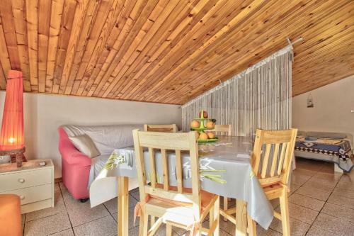 Hostal Gino House With Apartments