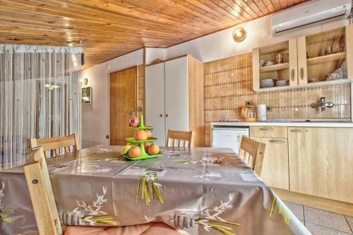 Hostal Gino House With Apartments
