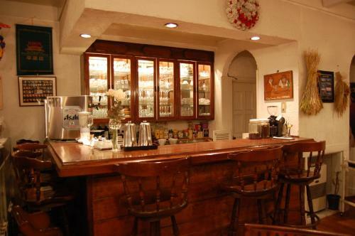 Petit Hotel And Restaurant Air Mail