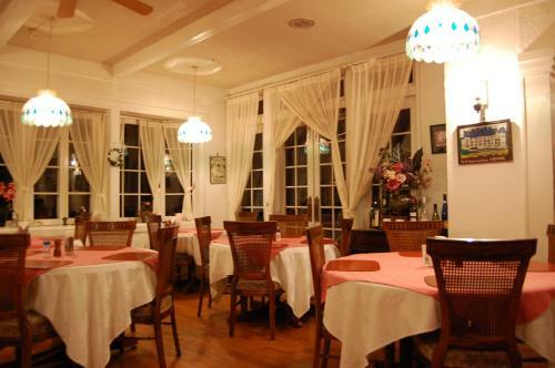 Petit Hotel And Restaurant Air Mail