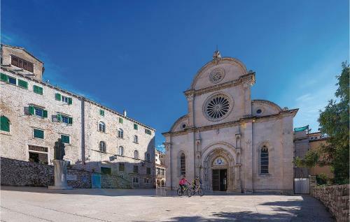 Beautiful Apartment In Sibenik W/ 2 Bedrooms