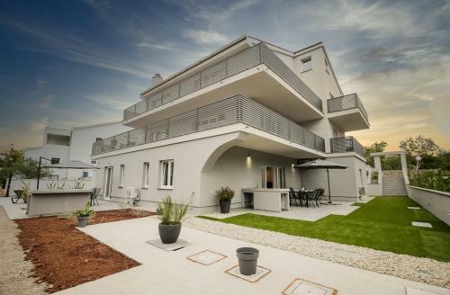 Luxury Apartments Villa Lacrima