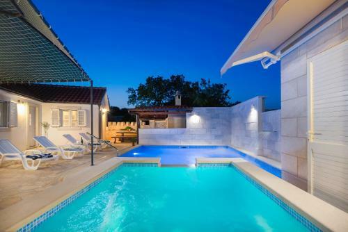 Holiday Home ?krika