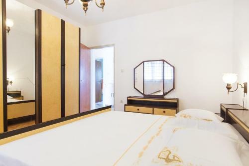 Apartments Sani-slatine