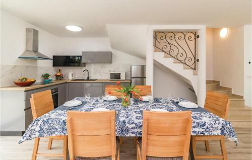 Four-bedroom Holiday Home In Putini