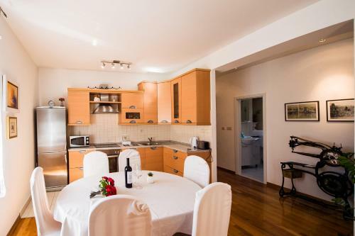 Split Beach Lux Apartment