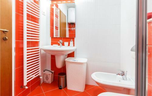 Awesome Home In Smrika W/ Jacuzzi And 3 Bedrooms