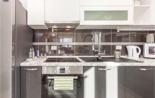 Awesome Home In Smrika W/ Jacuzzi And 3 Bedrooms