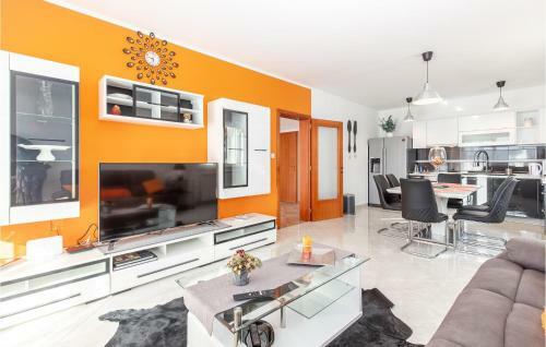 Awesome Home In Smrika W/ Jacuzzi And 3 Bedrooms