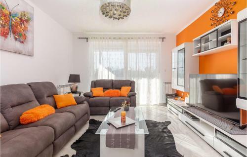 Awesome Home In Smrika W/ Jacuzzi And 3 Bedrooms