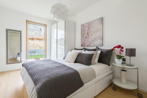 The Majestic Bel Etage Upscale Apartment With Pool