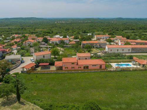 Villa For Up To 8 Persons With Private Pool, Summer Kitchen And Jacuzzi