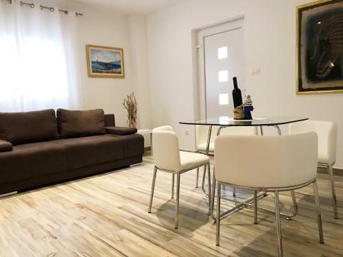 Private Pool Apartments With Private Parking Stipe