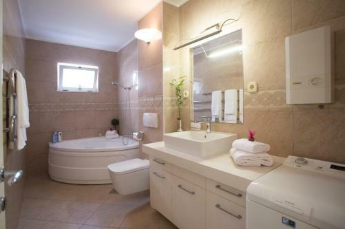 Deluxe Apartment Lea With Large Garden
