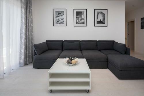 S Luxury Apartments