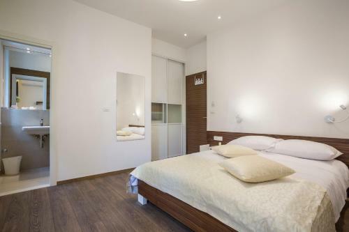 Hostal Luxury Accommodation Marino