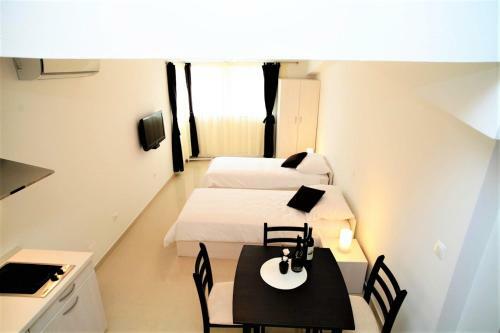 Hostal The Diocletian Collection