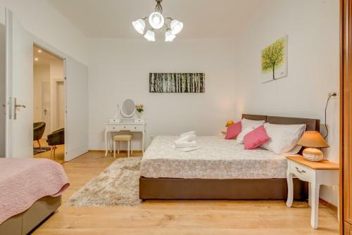 Villa Lct Holiday Home Florentina