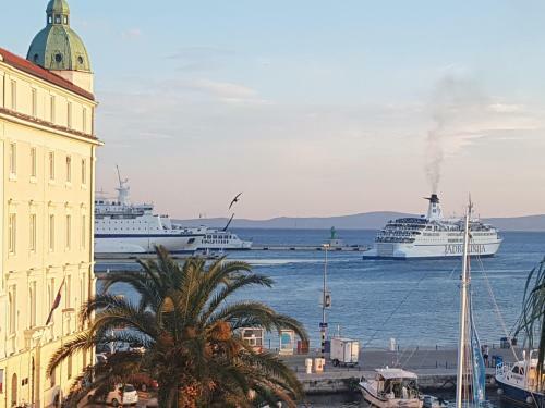 Hostal Riva Palace
